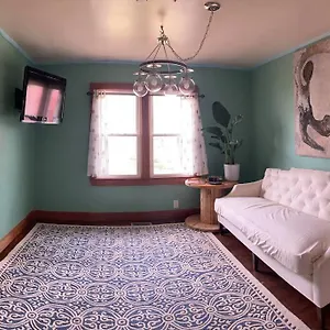  Apartment Green 25 Min From Downtown United States