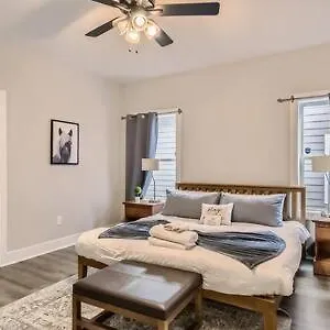  Holiday home New Build 5 Min To Broadway Sleeps 10 United States